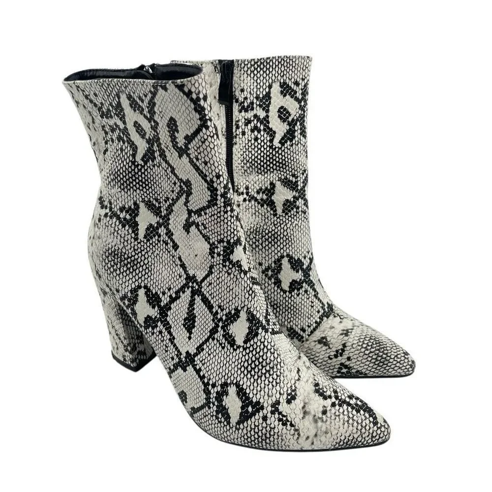 Women’s Black White Snakeprint Embossed Faux Leather Block Heel Ankle Boots 8.5